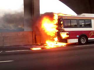 20061208-flaming_bus.jpg